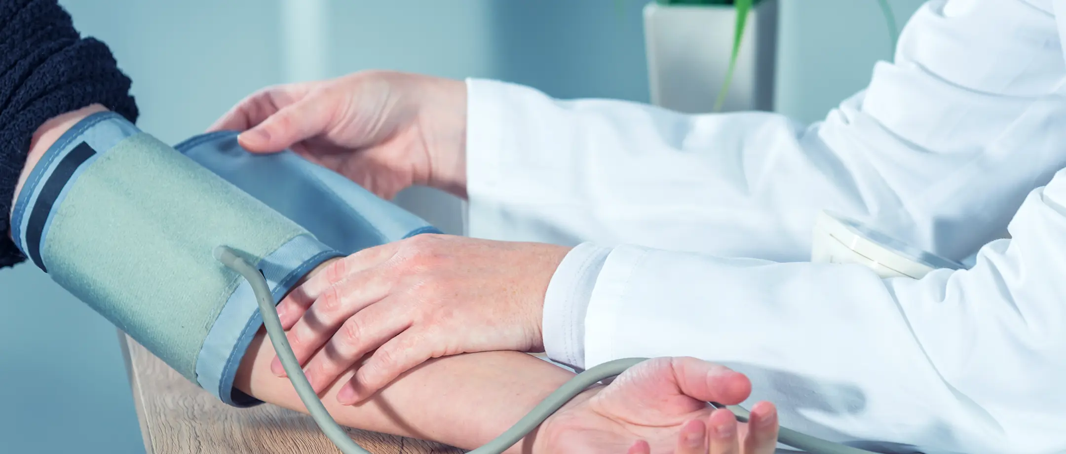 Control de Tensión Arterial en Elda realizado por Farmacia Plaza Mayor Elda